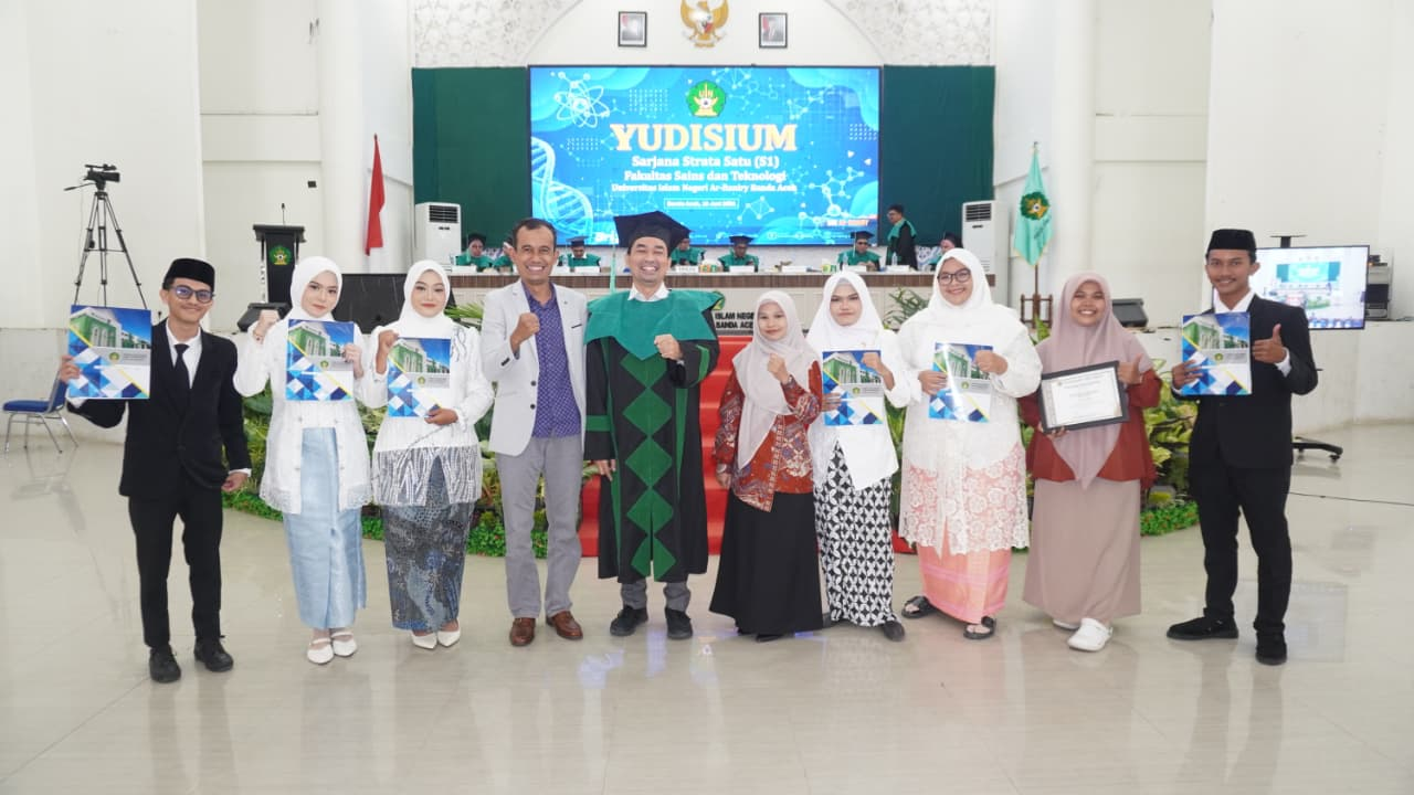 Yudisium FST Gelombang I dan II Tahun 2026: Prodi Kimia Cetak Lulusan Unggul, Irhamni Raih Predikat Yudisia Terbaik