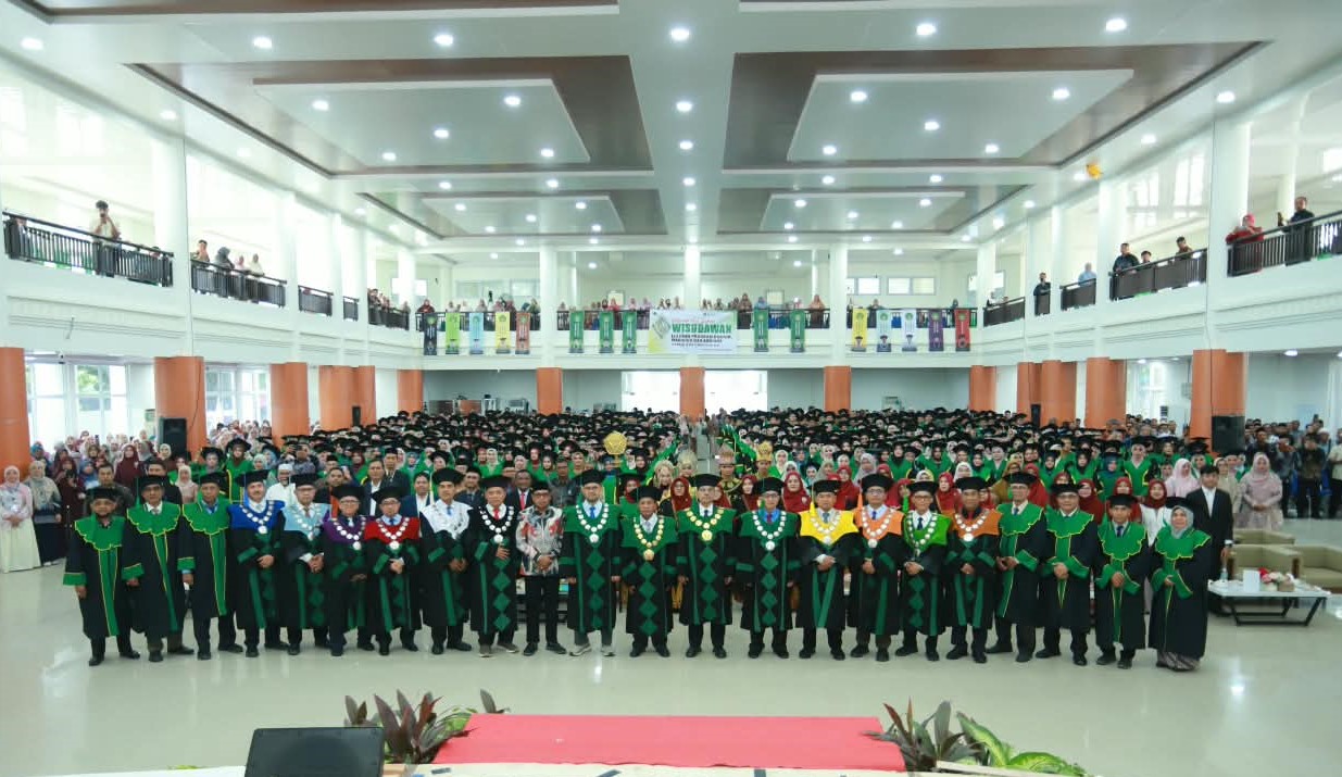 FST Wisuda 144 Lulusan, Hadirkan Beragam Capaian Akademik
