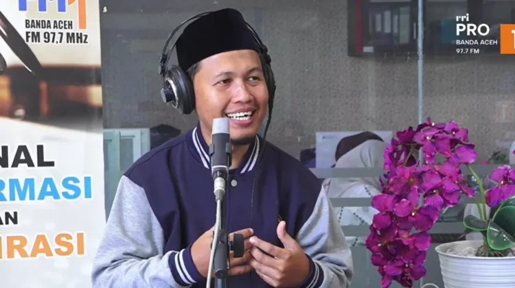 Tenaga Kependidikan FST UIN Ar-Raniry Kembangkan Platform Digital untuk Seni Kaligrafi Kufi